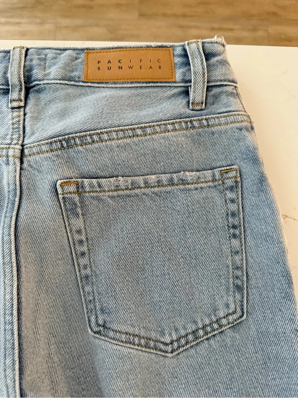 PacSun Light Blue Straight-Leg 90’s Boyfriend Jeans - Picture 7 of 7